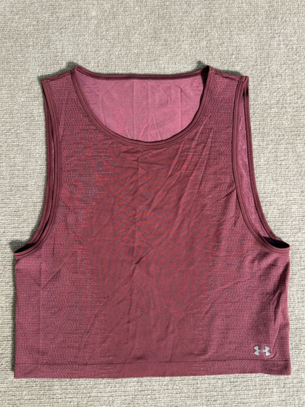 Under Armour Women's Wine Red Cropped Performance Heat Gear Tank - Medium